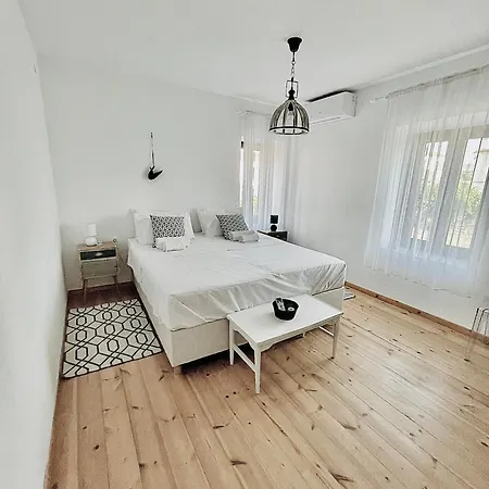 1880 Villa
