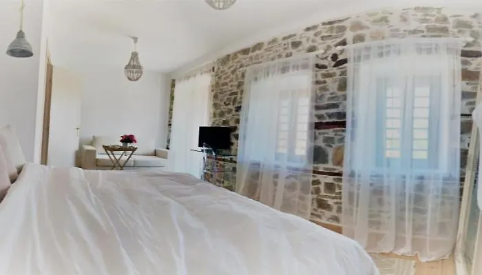 1880 Agios Nikolaos (Chalkidiki)