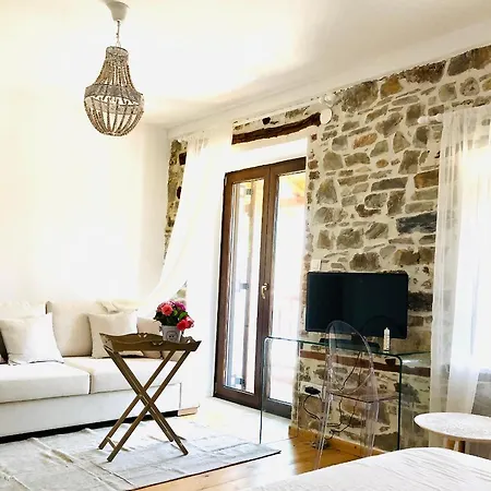 1880 Villa Ayos Nikolaos