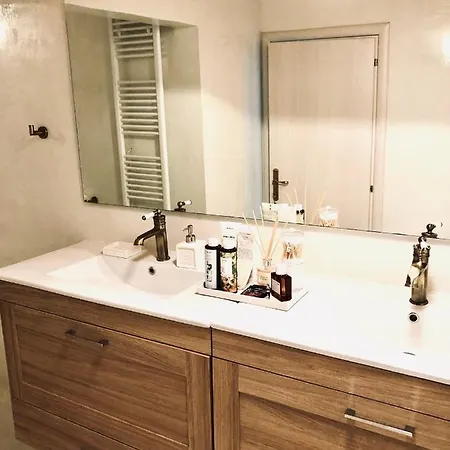 1880 Villa Ayos Nikolaos